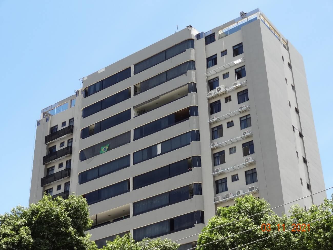 O que é fachada aerada? Entenda esse sistema que revoluciona a reforma de prédios